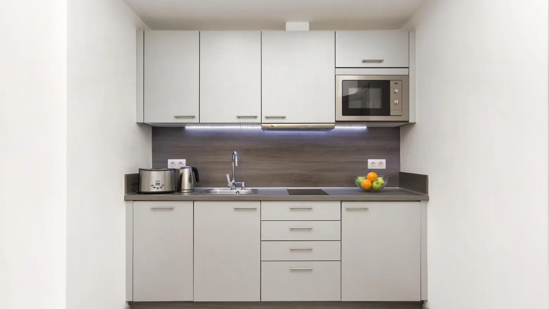 Eixample Building Apartments By Mercedes Heritage Barcelona