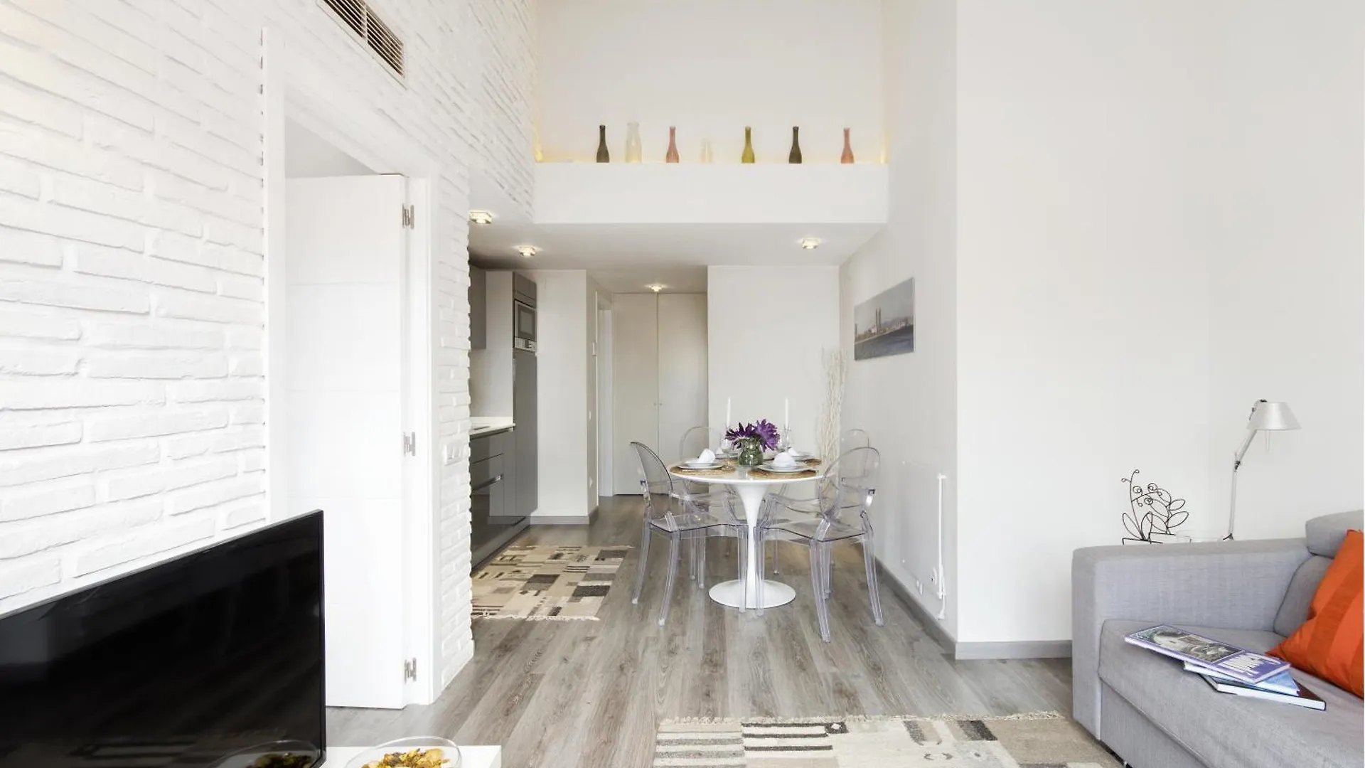 Eixample Building Apartments By Mercedes Heritage Barcelona Spain