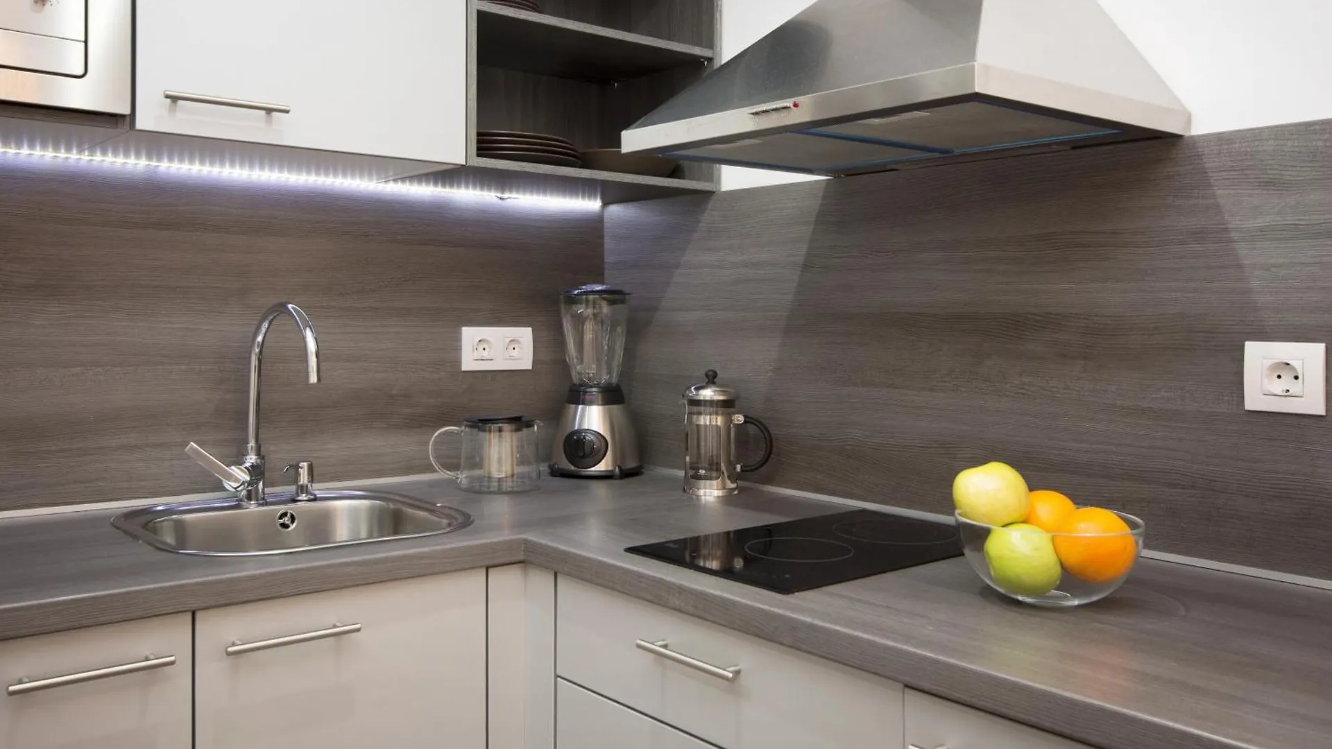 Eixample Building Apartments By Mercedes Heritage Barcelona