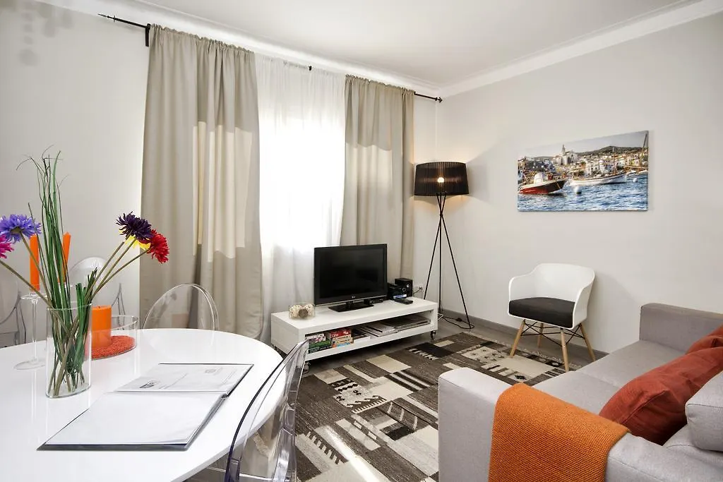 Eixample Building Apartments By Mercedes Heritage Barcelona Spain