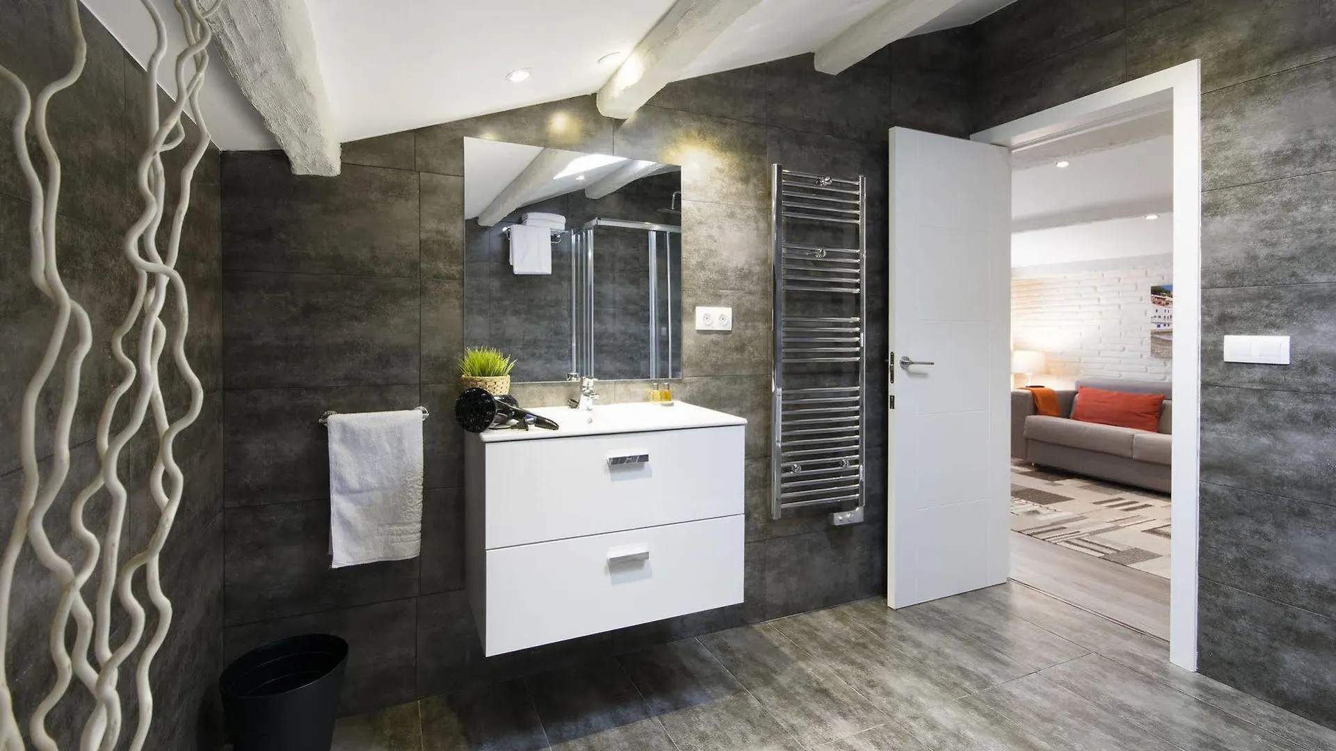 Eixample Building Apartments By Mercedes Heritage Barcelona