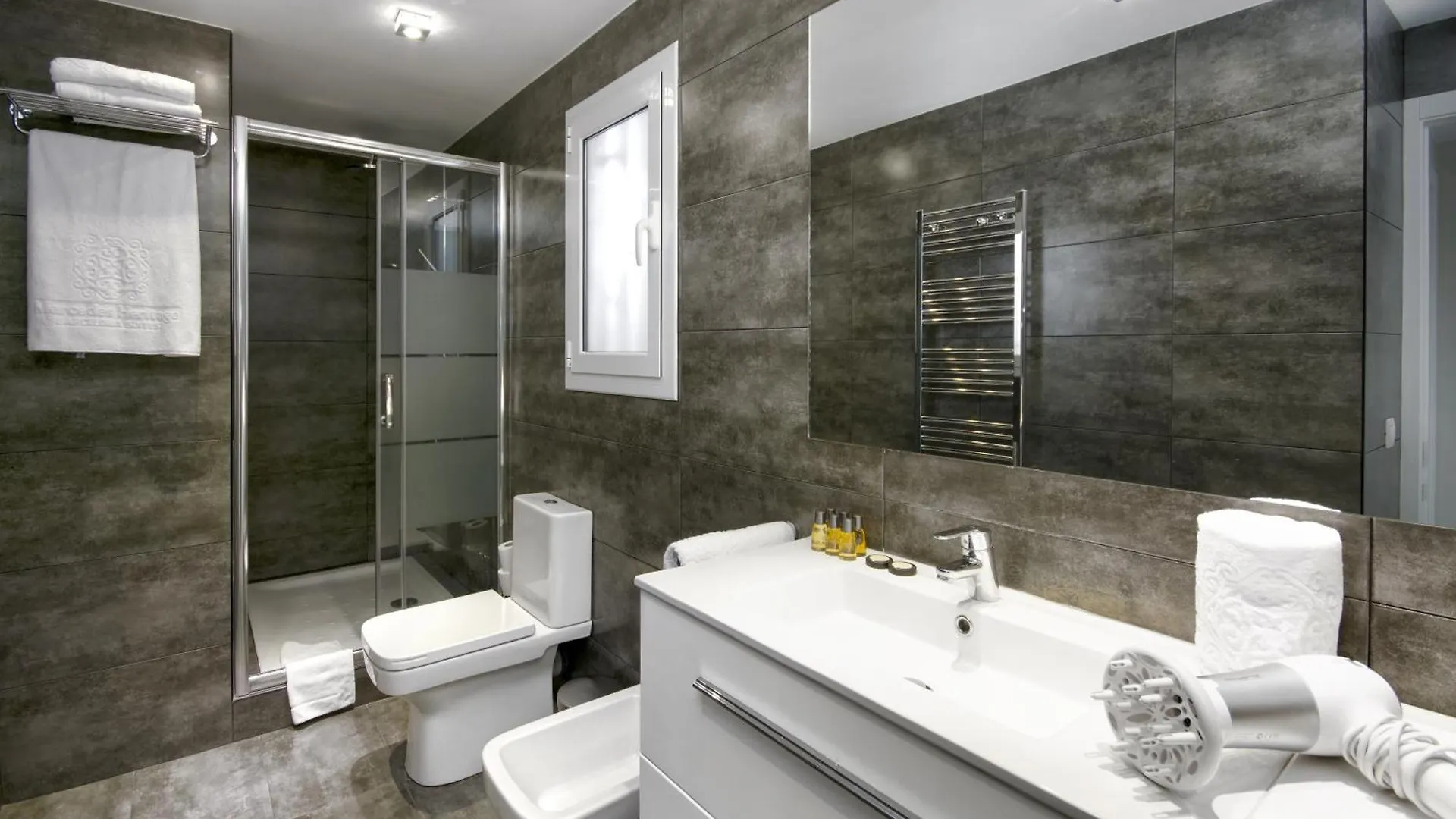 Eixample Building Apartments By Mercedes Heritage Barcelona Spain