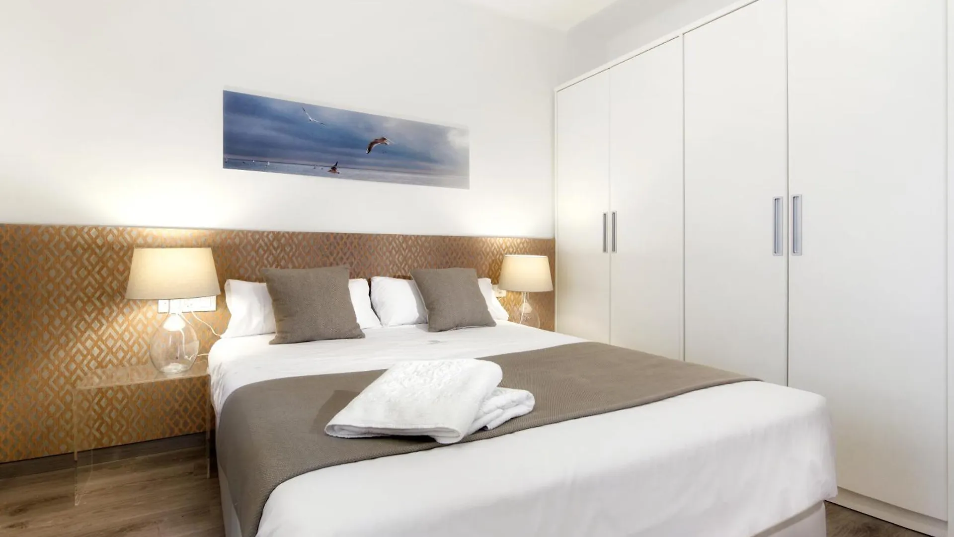 Eixample Building Apartments By Mercedes Heritage Barcelona Espanha