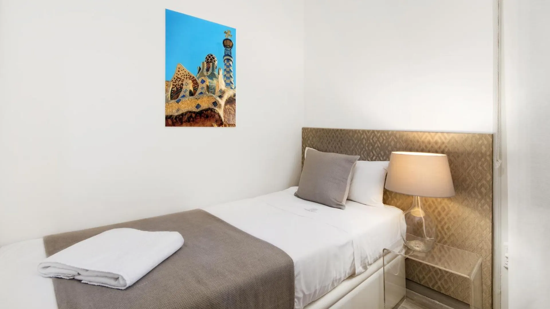 Eixample Building Apartments By Mercedes Heritage Barcelona